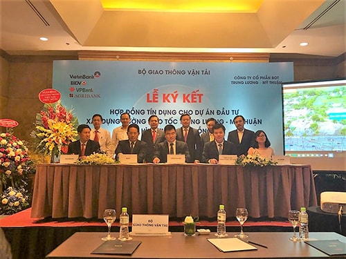 Lễ ký kết Hợp đồng tín dụng cho dự án Cao tốc Trung Lương - Mỹ Thuận ngày 15.6