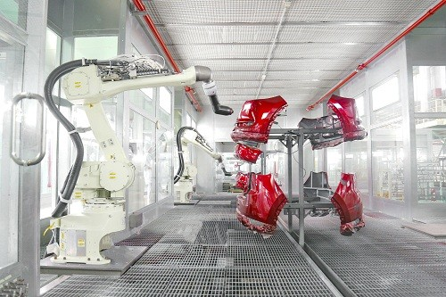 Robot sơn linh kiện nhựa - sản phâm xuất khẩu của Thaco