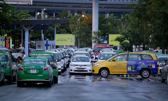 Xăng dầu giảm liên tục nhưng các doanh nghiệp vận tải vẫn viện mọi lý do để không giảm giá cước