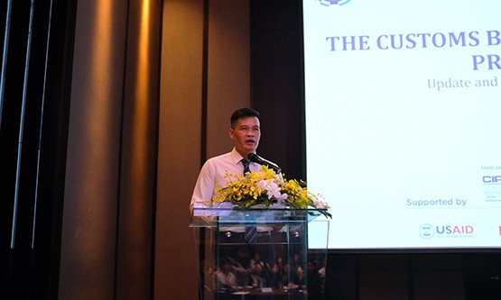 Ông Đặng Vũ Thành, Phó Chủ tịch/Kiêm Trưởng Ban Hải quan Hiệp hội VLA phát biểu tại Hội thảo