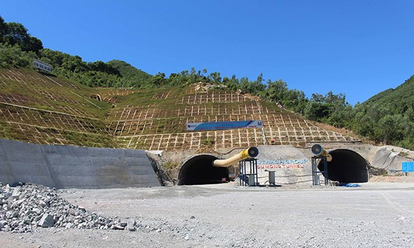 tháng 1-2019, Bộ Giao thông Vận tải sẽ đưa hầm qua đèo Cù Mông đi vào hoạt động, vượt gần 3 tháng so với tiến độ đã được phê duyệt
