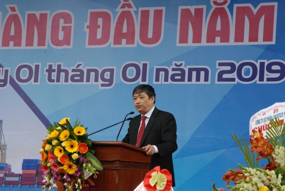 Ông Đặng Việt Dũng, Phó Chủ tịch UBND TP. Đà Nẵng dự và phát biểu tại lễ đón tấn hàng đầu năm 2019 của Cảng Đà Nẵng