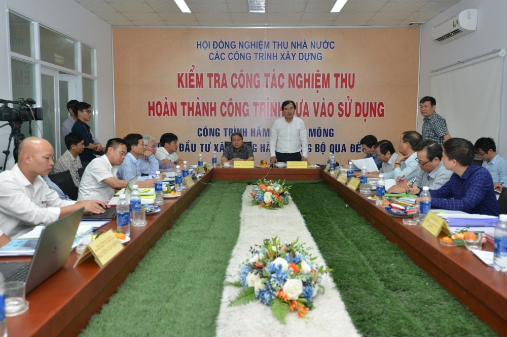 Thứ trưởng Bộ Xây dựng, Phó Chủ tịch thường trực HĐ NTNN Lê Quang Hùng - chủ trì buổi làm việc