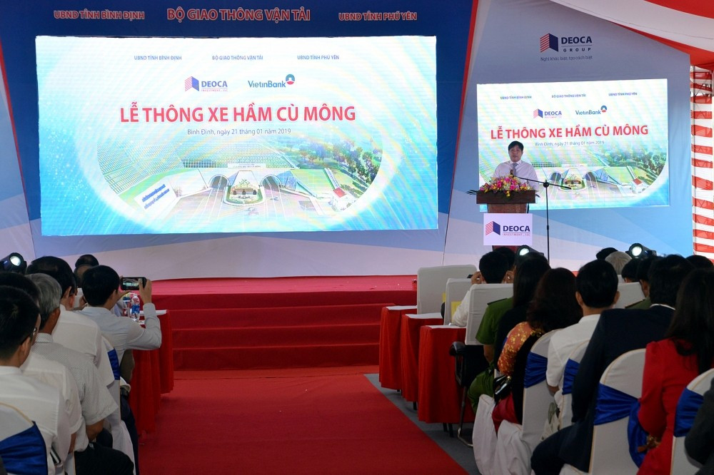Ông Hồ Minh Hoàng, Chủ tịch HĐQT Tập đoàn Đèo Cả phát biểu tại lễ thông xe hầm Cù Mông