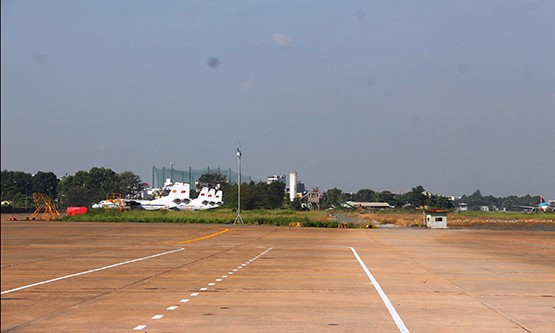 Bộ Quốc phòng sẽ tiếp tục bàn giao các khu đất do đơn vị này quản lý ở khu vực phía Nam để mở rộng sân bay Tân Sơn Nhất
