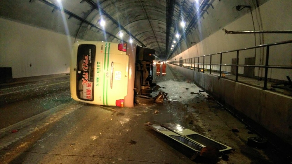 Vụ tai nạn xảy ra lúc 18h48 ngày 26/01/2019, tại cửa Bắc hầm Hải Vân, không có thiệt hại về người