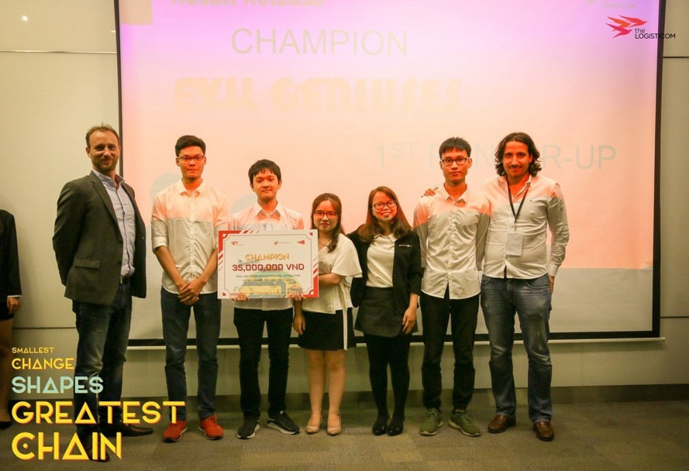 Đội Evil Geniuses đến từ Đại học Ngoại thương Hà Nội đã xuất sắc giành giải Nhất
