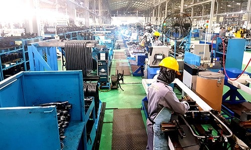 Trong xưởng sản xuất linh kiện, phụ tùng ô tô của Thaco