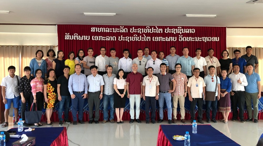 Đoàn công tác làm việc tại Công ty Logistics Quốc gia Lào