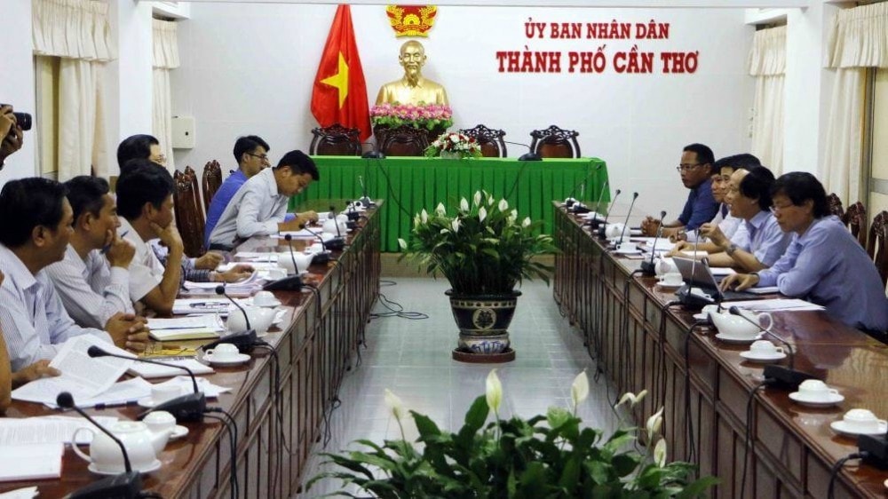 Quang cảnh buổi làm việc