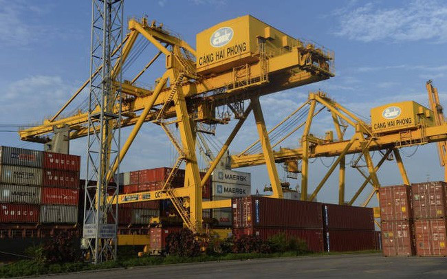 Việt Nam cần đẩy nhanh tiến độ nâng cấp hạ tầng cảng