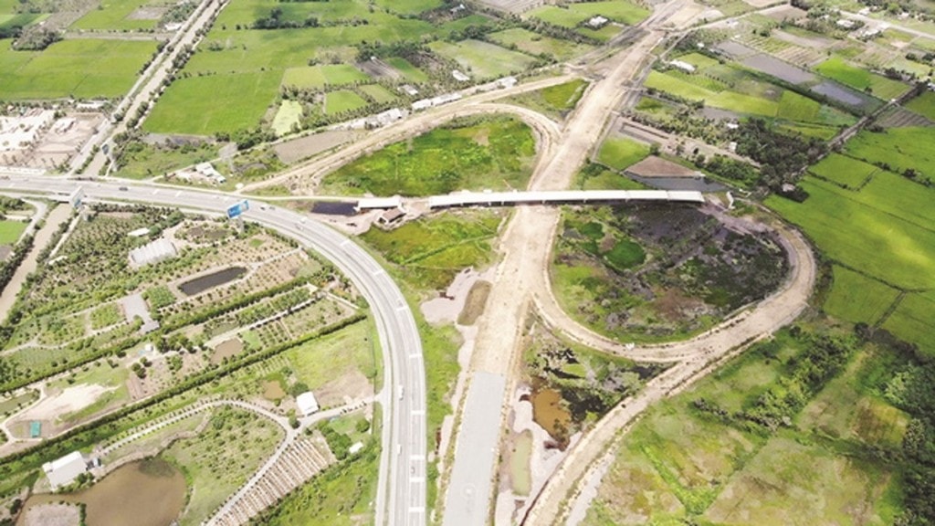 Trong hồ sơ mời sơ tuyển trong nước lựa chọn nhà đầu tư thực hiện một số đoạn BOT cao tốc Bắc – Nam phía Đông, giai đoạn 2017 – 2020 đã “nới lỏng” một số tiêu chí, điều kiện cho các nhà đầu tư nội