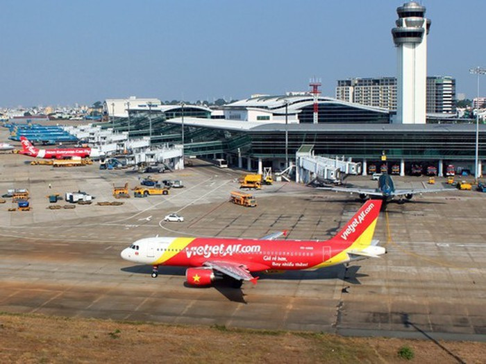 Áp lực trước tình trạng nóng của thị trường hàng không Việt Nam