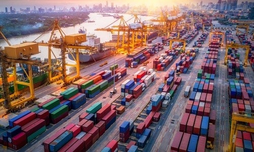 Tổng kim ngạch xuất nhập khẩu của Việt Nam sắp vượt mốc 500 tỷ USD