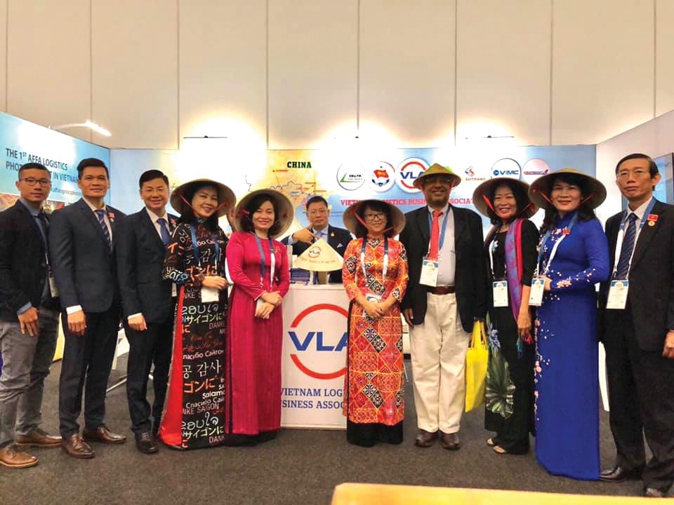 Đoàn đại biểu doanh nghiệp Hội viên VLA tại Hội nghị FWC 2019 tại Nam Phi (tháng 10/2019)