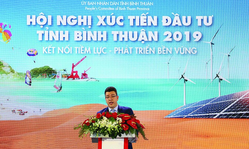 Ông Phan Lê Hoàng, Chủ tịch HĐQT Công ty CP Cảng quốc tế Vĩnh Tân phát biểu tham luận tại Hội nghị Xúc tiến đầu tư tỉnh Bình Thuận 2019