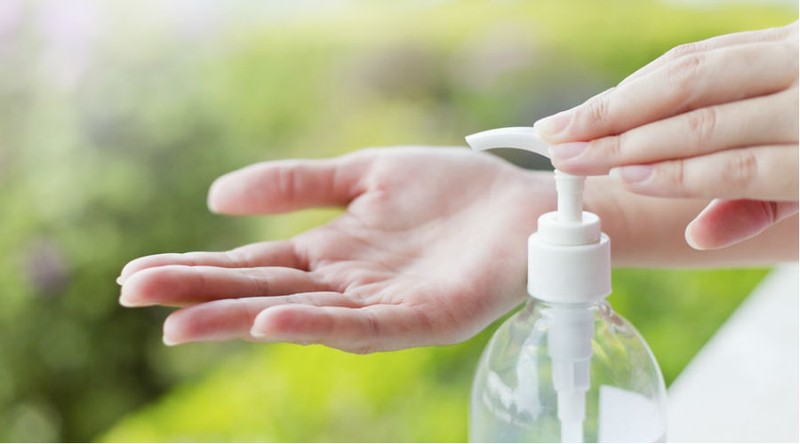 Nước rửa tay sát trùng (chế phẩm sát trùng tay dạng gel hoặc dạng lỏng) là 1 trong 5 mặt hàng được miễn thuế