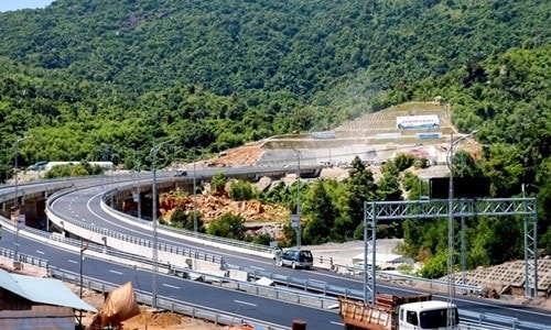 Bộ GTVT đang đề xuất triển khai tiếp 11 dự án cao tốc trên tuyến Bắc – Nam, chiều dài khoảng hơn 820km, tổng mức đầu tư khoảng 105.035 tỷ đồng - Ảnh minh họa