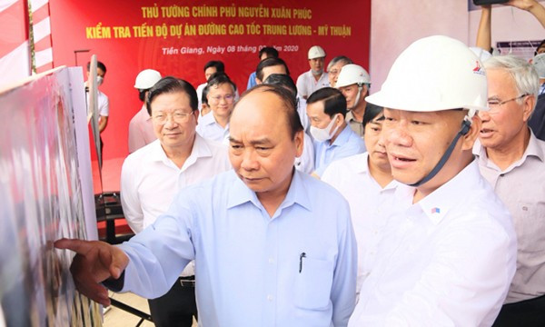Sáng ngày 8/3, tại Tiền Giang, Thủ tướng Nguyễn Xuân Phúc cùng đoàn công tác Chính phủ, Bộ GTVT, các Bộ, Ngành Trung ương đã đến kiểm tra công trình dự án cao tốc Trung Lương - Mỹ Thuận
