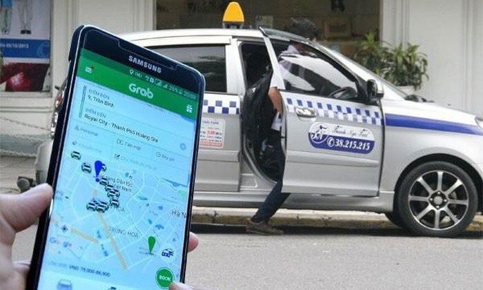 Từ 18h ngày 27/3, TP.HCM tạm dừng dịch vụ đặt xe công nghệ, xe khách liên tỉnh