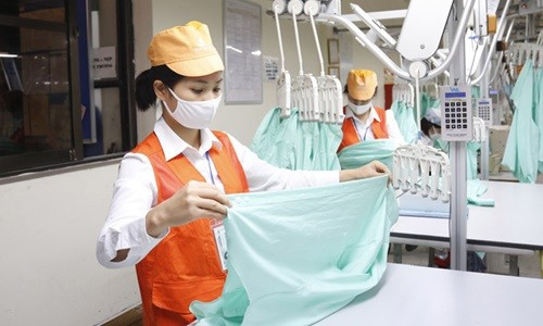Lao động ngành Dệt may có thêm nhiều cơ hội việc làm mới khi Hiệp định EVFTA có hiệu lực - Ảnh: Nhật Nam
