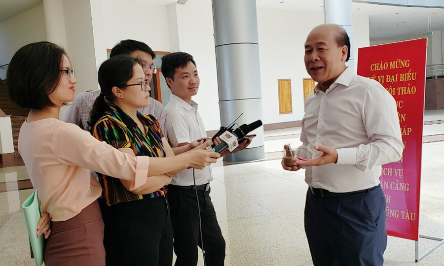 Ông Nguyễn Văn Công, Thứ trưởng Bộ GTVT trả lời phỏng vấn báo chí 