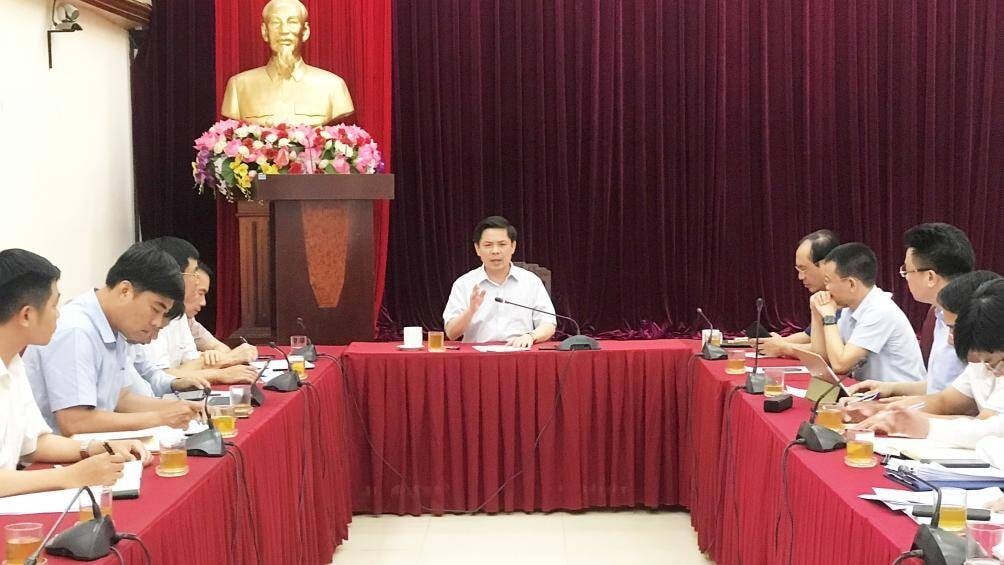 Bộ trưởng Nguyễn Văn Thể chủ trì cuộc họp