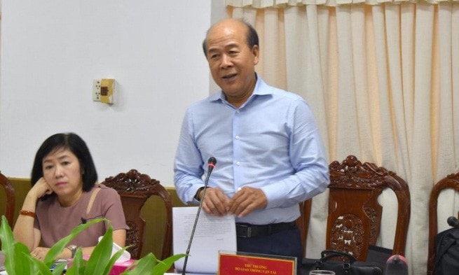 Thứ Trưởng Bộ GTVT Nguyễn Văn Công phát biểu tại buổi làm việc