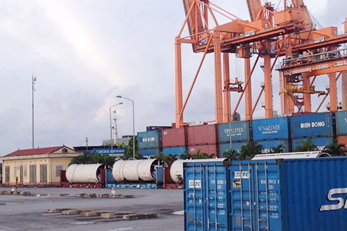 Chi phí vận chuyển logistics của Việt Nam gần gấp đôi so với các nền kinh tế phát triển và cao hơn 4% mức bình quân toàn cầu - Ảnh: Q.H