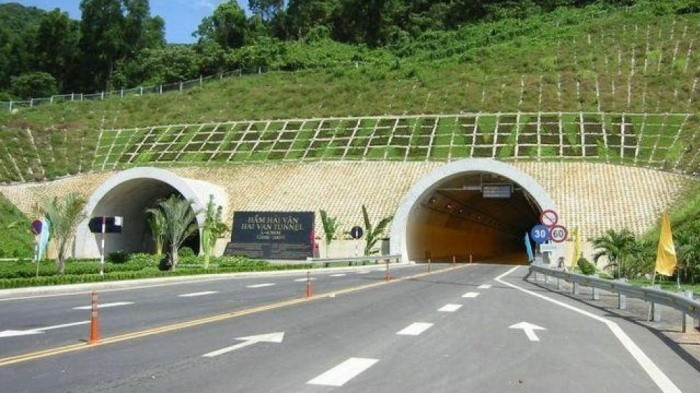 Hầm đường bộ Hải Vân