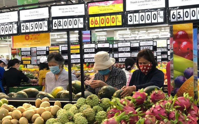 Tổng mức bán lẻ hàng hóa và doanh thu dịch vụ tiêu dùng trong tháng 11 ước đạt 464.400 tỷ đồng (tương đương 20 tỷ USD), tăng 2,3% so với tháng trước và tăng 8,5% so với cùng kỳ năm ngoái