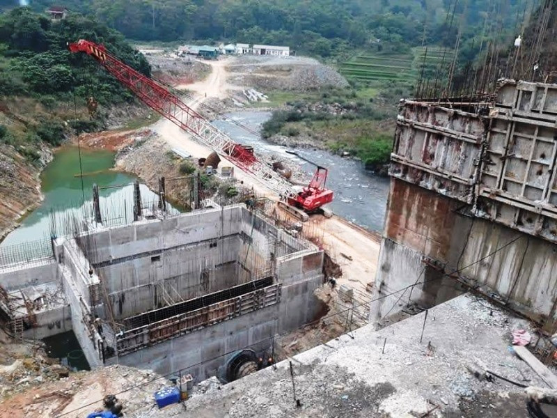 Một công trình thủy điện công suất nhỏ ở Nghệ An đang trong quá trình xây dựng