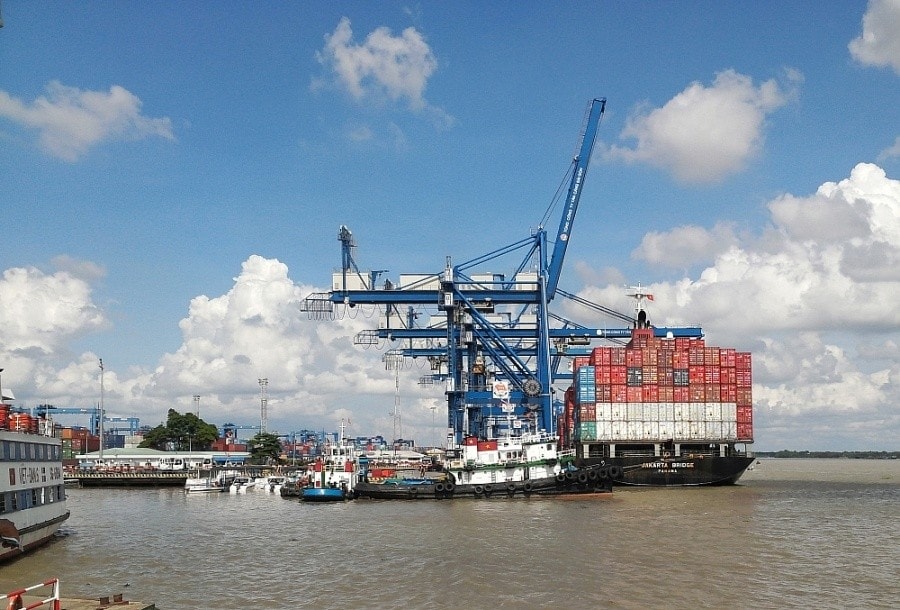 Các cảng biển Việt Nam gần đây đã được đầu tư đồng bộ, từ đó tăng sức cạnh tranh và có thể đón các loại tàu cỡ lớn