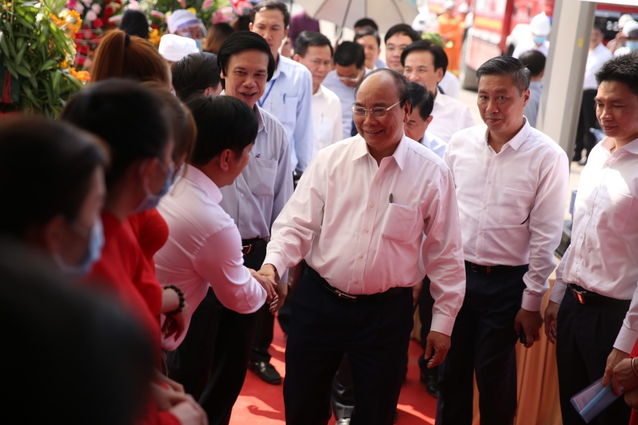 Thủ tướng Nguyễn Xuân Phúc đánh giá cao sự nỗ lực của nhà đầu tư, các đơn vị thi công để dự án đạt được tiến độ như hôm nay 