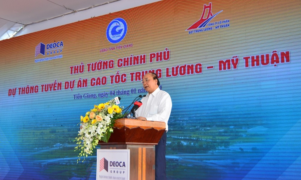 Thủ tướng Chính phủ Nguyễn Xuân Phúc phát biểu ý kiến chỉ đạo tại buổi lễ thông tuyến cao tốc Trung Lương - Mỹ Thuận (Ảnh: Phó Bá Cường)