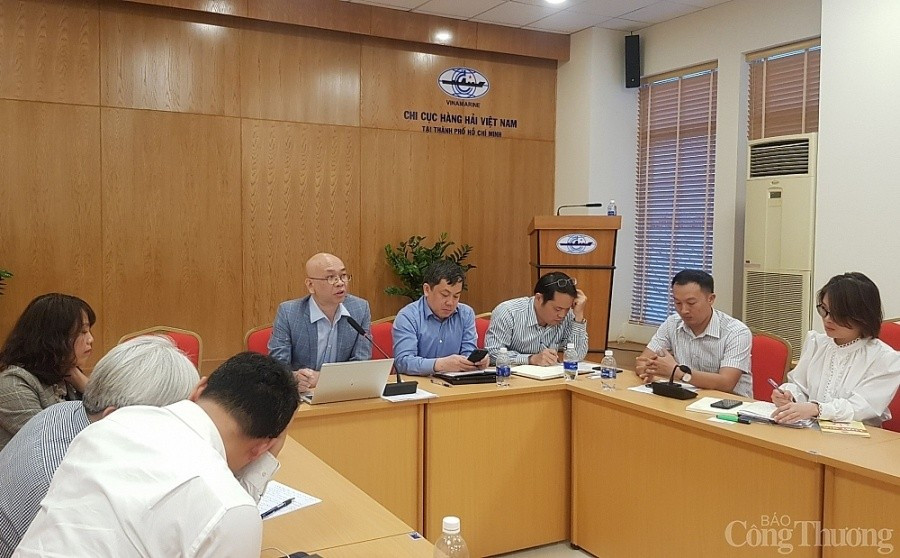 Ông Trần Thanh Hải - Phó Cục trưởng Cục Xuất nhập khẩu (Bộ Công Thương) phát biểu tại buổi làm việc với các chủ tàu, chủ hàng và hiệp hội ngành hàng chiều 12/01 tại TP. Hồ Chí Minh