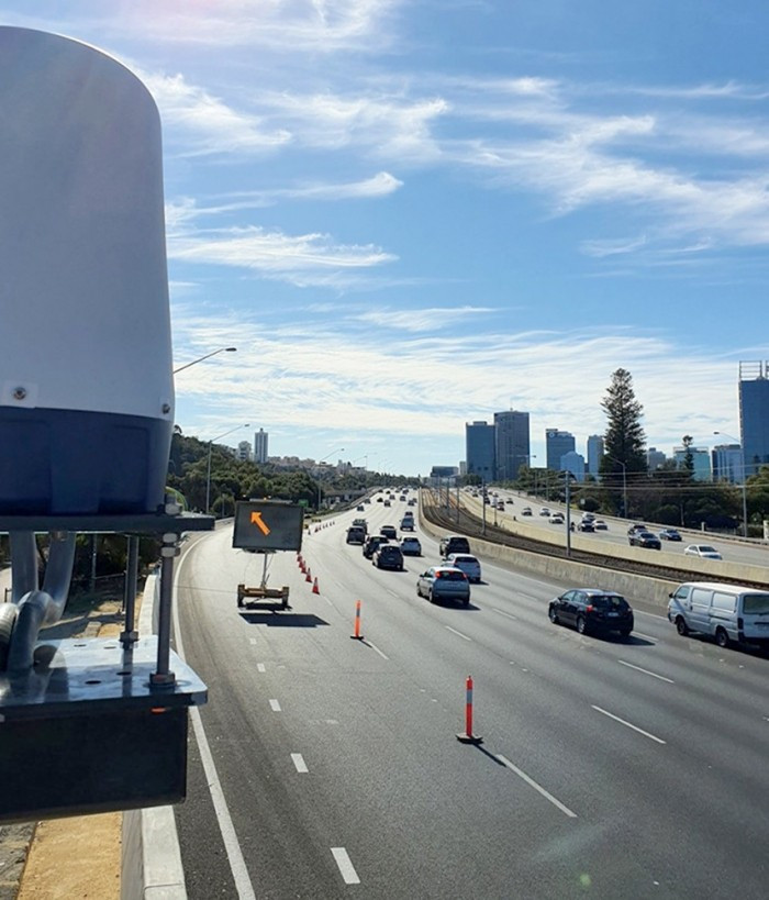 Một cảm biến radar được lắp trên tuyến cao tốc Kwinana dài 72km ở Úc