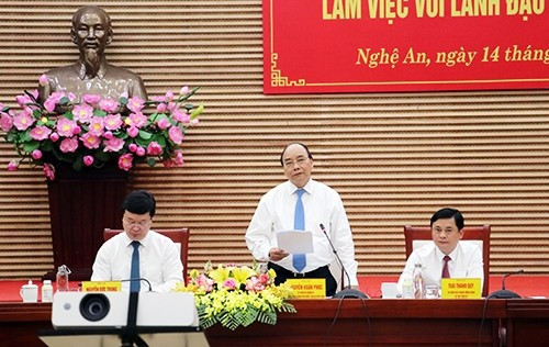 Tại buổi làm việc, Thủ tướng Nguyễn Xuân Phúc đã đặt ra 'bài toán' về phát triển kinh tế, xã hội cho lãnh đạo tỉnh Nghệ An