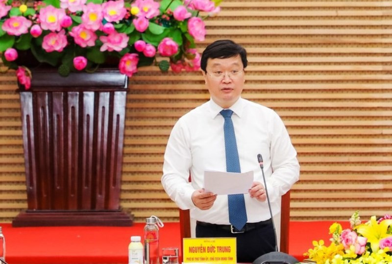 Chủ tịch UBND tỉnh Nghệ An Nguyễn Đức Trung tại buổi làm việc