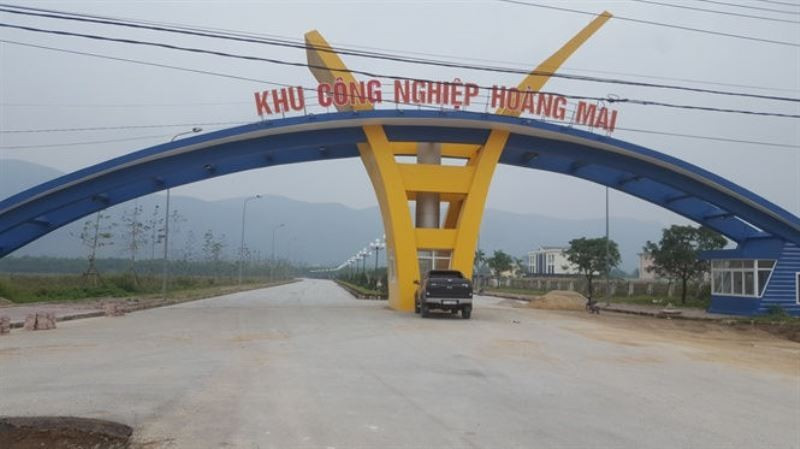 Phó Chủ tịch UBND tỉnh Nghệ An cho rằng, Nghệ An mong EVN quan tâm cấp điện cho các KCN, đặc biệt là KCN Hoàng Mai 1, nhằm giúp tỉnh thu hút được nhà đầu tư vào KCN này.