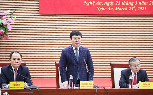 Chủ tịch UBND tỉnh Nghệ An phát biểu tại buổi trao giấy chứng nhận cho chủ đầu tư