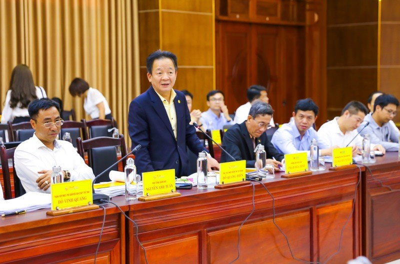 Ông Đỗ Quang Hiển, Chủ tịch HĐQT kiêm Tổng Giám đốc Tập đoàn T&T Group phát biểu tại cuộc họp với lãnh đạo tỉnh Quảng Trị (Ảnh: Tập đoàn T&T cung cấp)