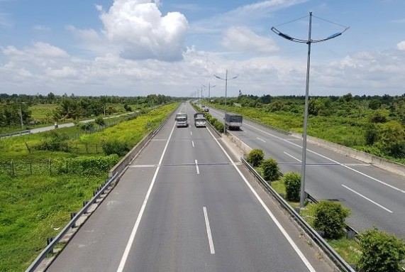 Completion of the Tan Phu - Bao Loc expressway project will connect the entire Central Highlands with the Southeast and Mekong Delta