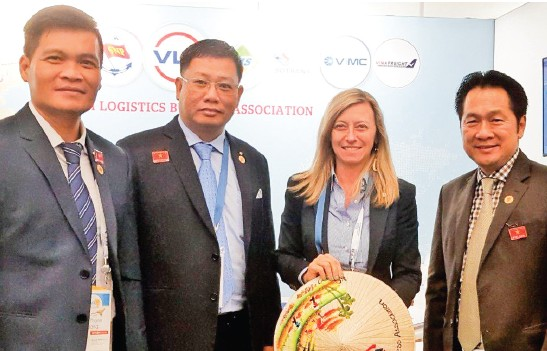 Tại sự kiện FIATA World Congress 2019, VLA đã có nhiều hoạt động giao lưu mang lại tình cảm tốt đẹp với nước chủ nhà và các đoàn quốc gia khác (Ảnh: VLA)