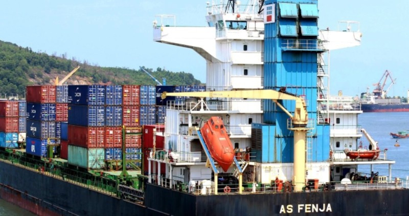 Thanh Hóa sẽ tiếp tục đẩy mạnh kêu gọi, thu hút đầu tư phát triển dịch vụ cảng biển, vận tải biển, logistics trên địa bàn tỉnh...