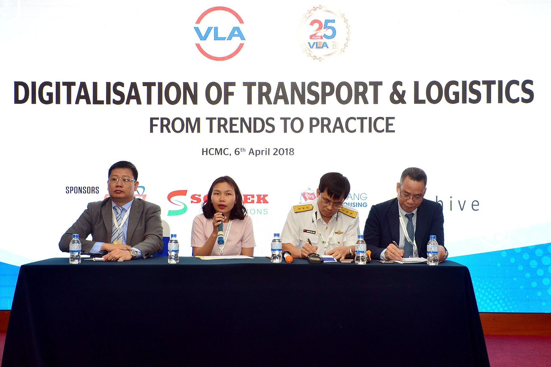 Hội thảo số hóa trong vận tải và logistics từ xu hướng tới thực tiễn do VLA tổ chức năm 2018