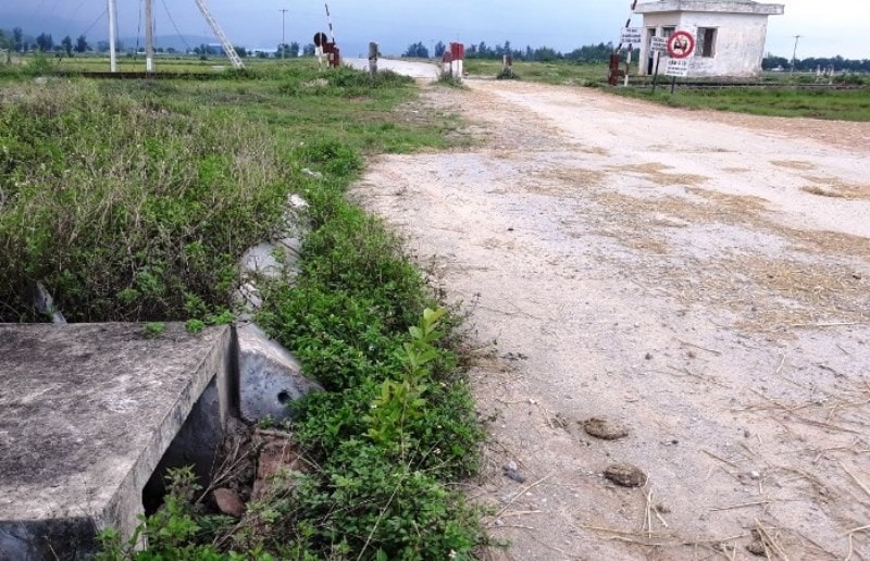 Hạ tầng tại KCN Thọ Lộc nhiều nơi xuống cấp - Ảnh: Duy Ngợi