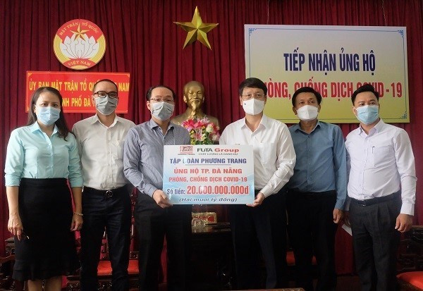 Tập đoàn Phương Trang ủng hộ 20 tỷ đồng cho công tác phòng, chống dịch COVID-19 của TP. Đà Nẵng