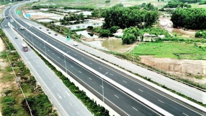 Việc xây dựng 5.000 km đường cao tốc nhằm tăng tính kết nối vùng, liên vùng, trung tâm kinh tế và các phương thức vận tải - Ảnh minh họa