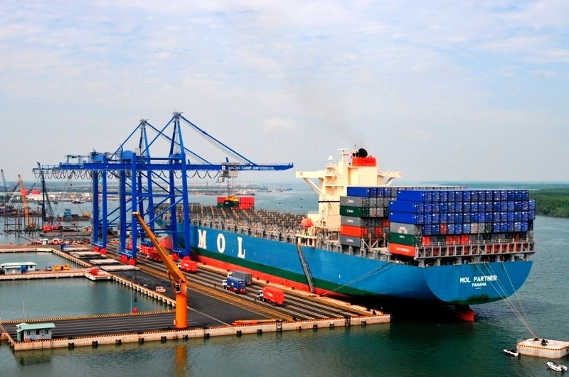 Xem xét tiếp tục lùi thời hạn thu phí hạ tầng cảng biển tại TP. HCM
